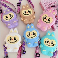 3BB-3023 BANDOLERO INFANTIL DE LABUBU SENTADO 3BB-3023 BANDOLERO INFANTIL DE LABUBU SENTADO