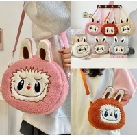 4BB-4005 BANDOLERO DE PELUCHE LABUBU 26CM*11CM*29CM
